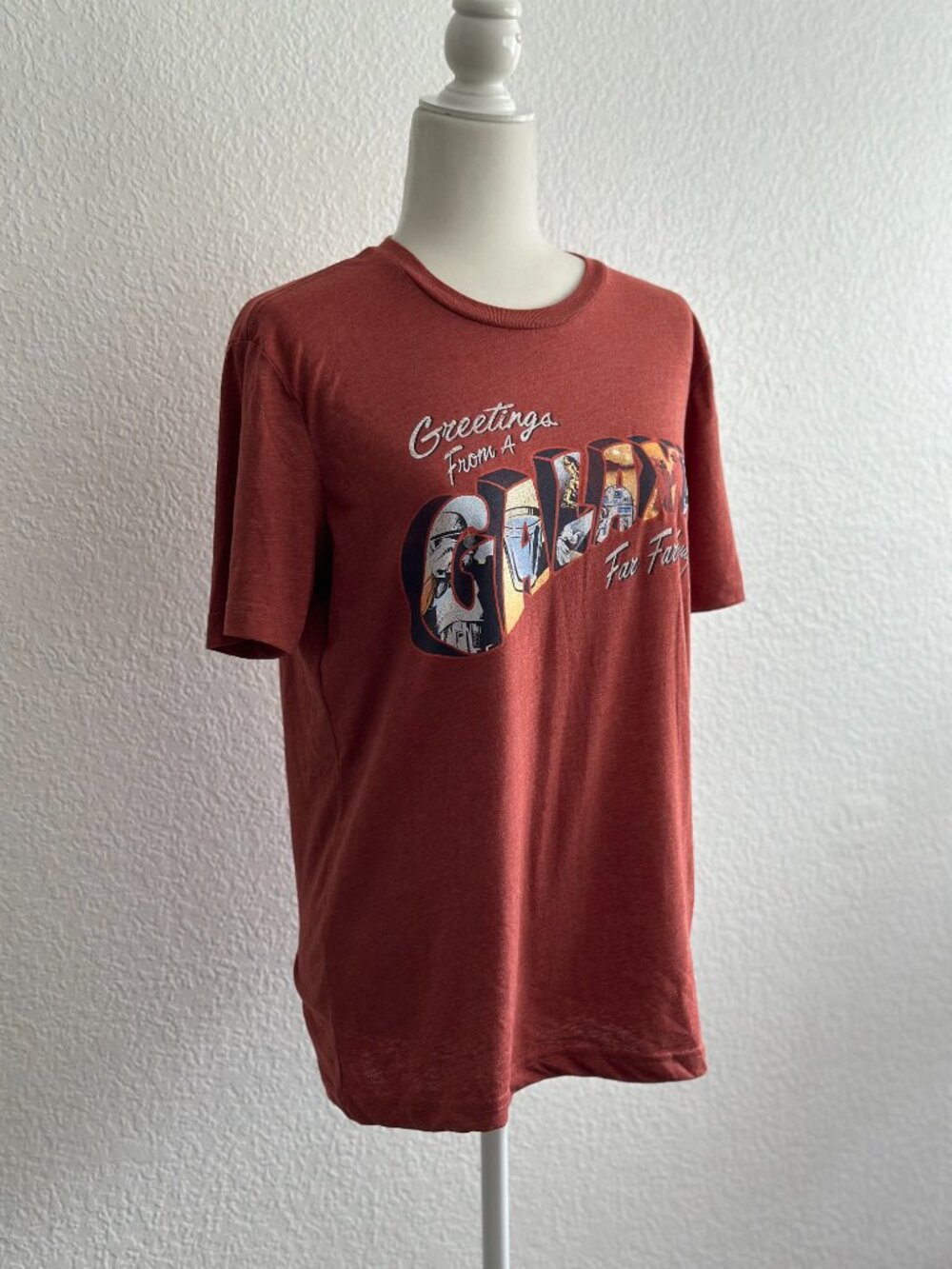 Star Wars Galaxy Graphic Tee Small Red Vintage Style Disney Lucasfilm Shirt - Picture 2 of 6